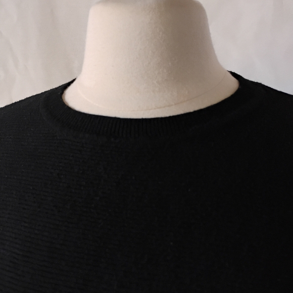 Women's Black Ribbed Crewneck Sweater Gold Decorative Lacing Back & Heart Charm - Picture 4 of 16